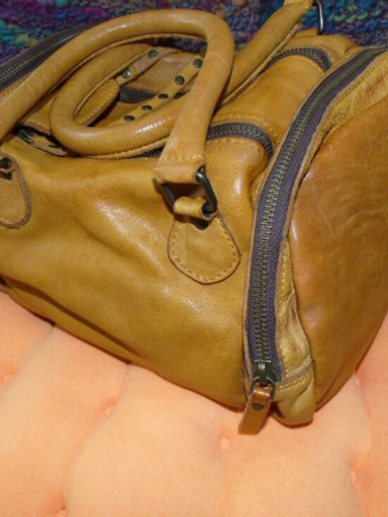 "Never Mind" Handmade leather satchel/tote. - Picture 12 of 15